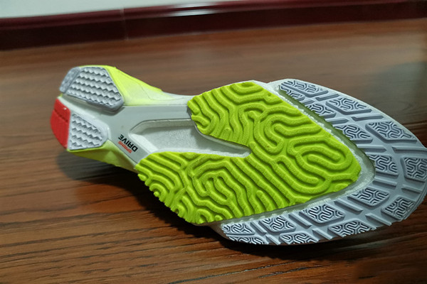 李寧?家族天馬與飛電外觀有什么區(qū)別 天馬的特點 李寧?家族天馬與飛電外觀有什么區(qū)別 天馬的特點