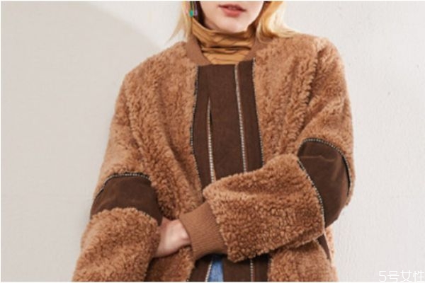 羊羔毛和顆粒絨的區(qū)別 羊剪絨和顆粒絨區(qū)別 羊羔毛和顆粒絨的區(qū)別 羊剪絨和顆粒絨區(qū)別