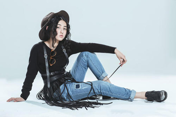 女生嘻哈風(fēng)搭配技巧 女生嘻哈風(fēng)搭配穿搭禁忌 女生嘻哈風(fēng)搭配技巧 女生嘻哈風(fēng)搭配穿搭禁忌