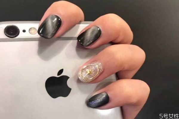 貓眼石美甲的做法是什么 貓眼石美甲多少錢(qián) 貓眼石美甲的做法是什么 貓眼石美甲多少錢(qián)