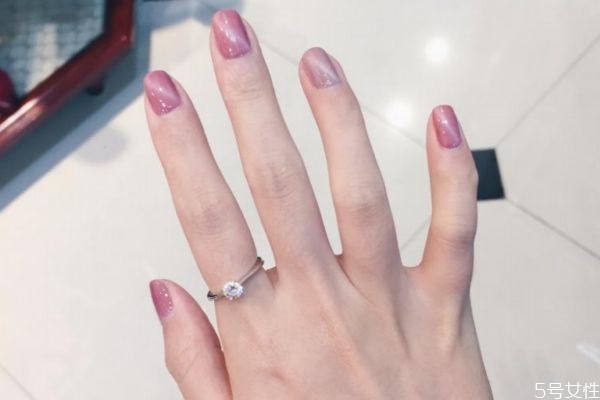 貓眼石美甲的做法是什么 貓眼石美甲多少錢(qián) 貓眼石美甲的做法是什么 貓眼石美甲多少錢(qián)