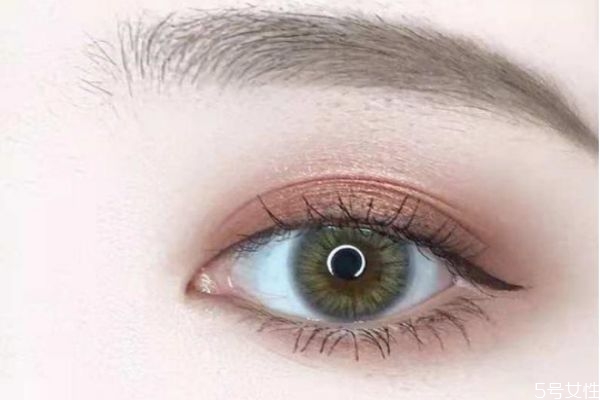 怎么畫眼妝顯得溫柔 如何畫一個溫柔的妝 怎么畫眼妝顯得溫柔 如何畫一個溫柔的妝