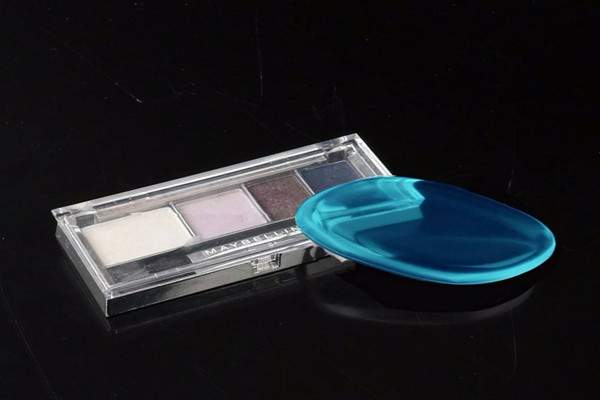 硅膠粉撲適合用干粉嗎 涂干粉用刷子還是粉撲好 硅膠粉撲適合用干粉嗎 涂干粉用刷子還是粉撲好