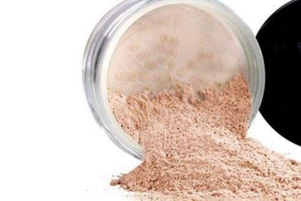 怎么用硅膠粉撲抹散粉 粉底之后一定要用散粉嗎 怎么用硅膠粉撲抹散粉 粉底之后一定要用散粉嗎