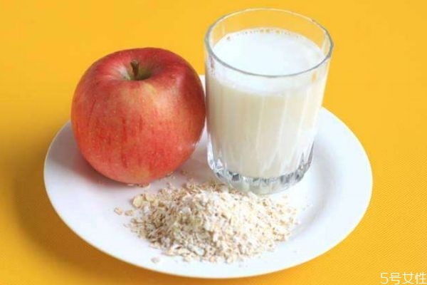 蘋果加牛奶可以減肥嗎 蘋果加牛奶的作用是什么呢 蘋果加牛奶可以減肥嗎 蘋果加牛奶的作用是什么呢