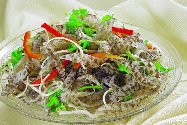 吃魚皮有什么注意的呢 什么人不能吃魚皮呢 吃魚皮有什么注意的呢 什么人不能吃魚皮呢