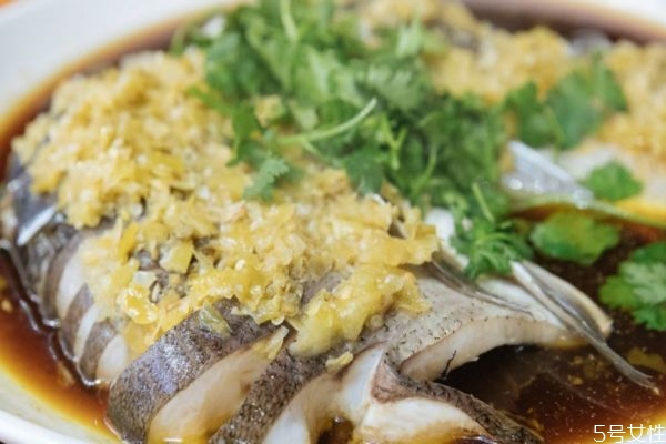 什么人吃魚頭最好呢 吃魚頭有什么注意的嗎 什么人吃魚頭最好呢 吃魚頭有什么注意的嗎