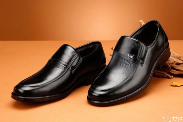 紅蜻蜓皮鞋是哪里的牌子 紅蜻蜓屬于什么檔次 紅蜻蜓皮鞋是哪里的牌子 紅蜻蜓屬于什么檔次