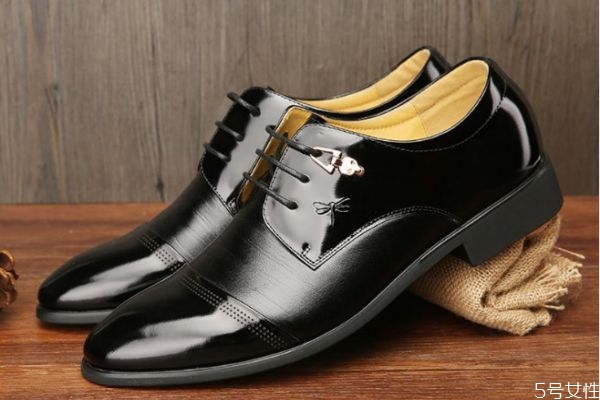 紅蜻蜓皮鞋是哪里的牌子 紅蜻蜓屬于什么檔次 紅蜻蜓皮鞋是哪里的牌子 紅蜻蜓屬于什么檔次