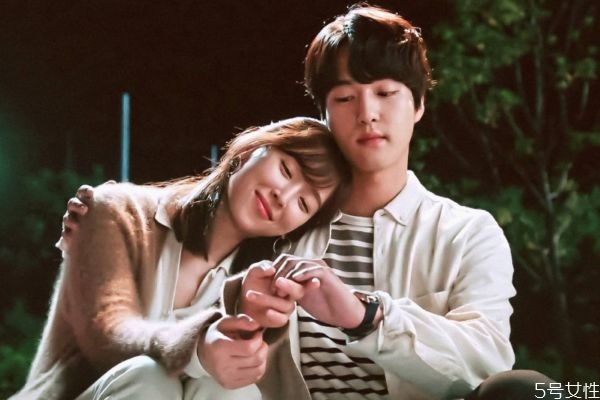 愛情中有公平嗎 戀愛是否要分對與錯(cuò)呢 愛情中有公平嗎 戀愛是否要分對與錯(cuò)呢