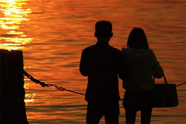 跨年怎么給女朋友驚喜 和女朋友跨年怎么過有意義 跨年怎么給女朋友驚喜 和女朋友跨年怎么過有意義