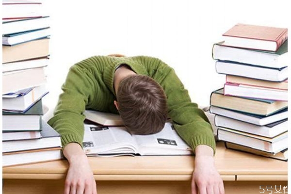 有的人為什么會多夢呢 造成多夢的原因是什么呢 有的人為什么會多夢呢 造成多夢的原因是什么呢