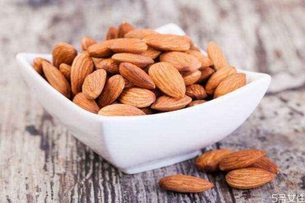 什么是苦杏仁呢 苦杏仁可以吃嗎 什么是苦杏仁呢 苦杏仁可以吃嗎