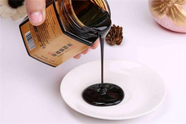 秋梨膏是涼性還是熱性 秋梨膏是寒性的嗎 秋梨膏是涼性還是熱性 秋梨膏是寒性的嗎