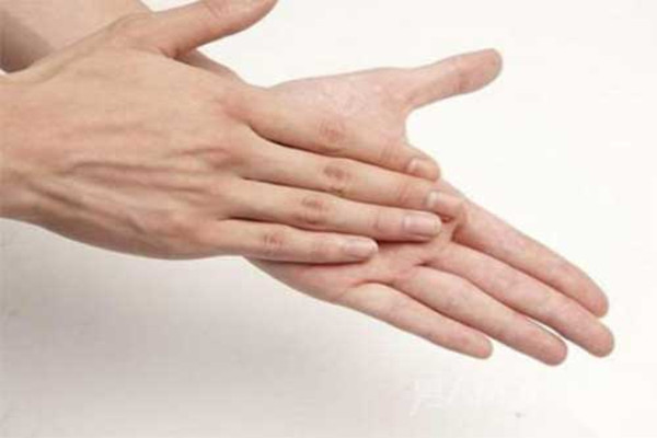 搓手有什么好處 搓手對(duì)心臟有好處嗎 搓手有什么好處 搓手對(duì)心臟有好處嗎