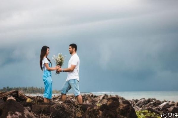 什么樣的男生一看就沒有談過戀愛 沒談過戀愛的男生特點 什么樣的男生一看就沒有談過戀愛 沒談過戀愛的男生特點