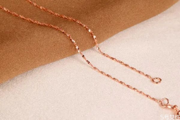 玫瑰金會褪色嗎 玫瑰金項鏈掉色怎么辦 玫瑰金會褪色嗎 玫瑰金項鏈掉色怎么辦