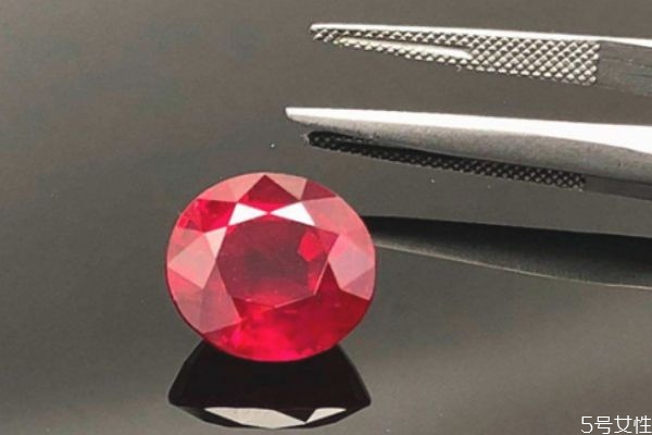 紅寶石值得收藏嗎 紅寶石為什么沒有很大的 紅寶石值得收藏嗎 紅寶石為什么沒有很大的