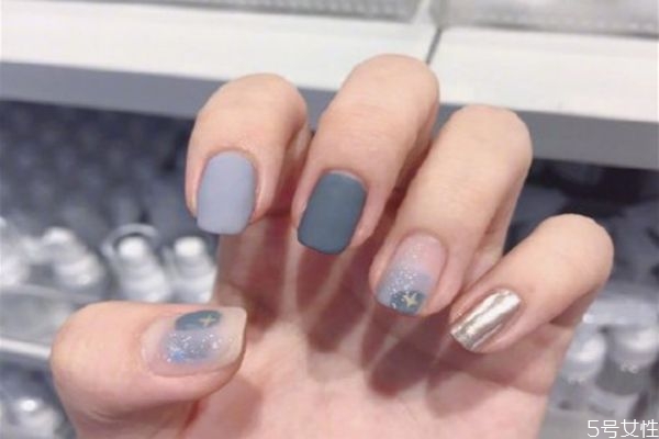 秋冬美甲選什么顏色 美甲選顏色有什么技巧 秋冬美甲選什么顏色 美甲選顏色有什么技巧