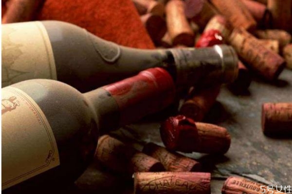 空腹可以喝酒嗎 怎么喝酒不傷身體呢 空腹可以喝酒嗎 怎么喝酒不傷身體呢