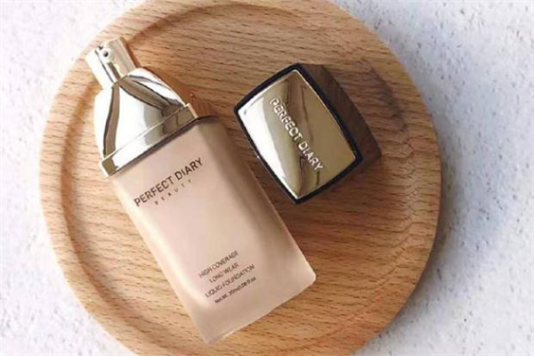 完美日記小金蓋粉底液怎么樣 完美日記小金蓋適合什么皮膚 完美日記小金蓋粉底液怎么樣 完美日記小金蓋適合什么皮膚