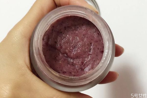 磨砂膏屬于潔膚類(lèi)產(chǎn)品嗎 潔膚類(lèi)化妝品作用 磨砂膏屬于潔膚類(lèi)產(chǎn)品嗎 潔膚類(lèi)化妝品作用