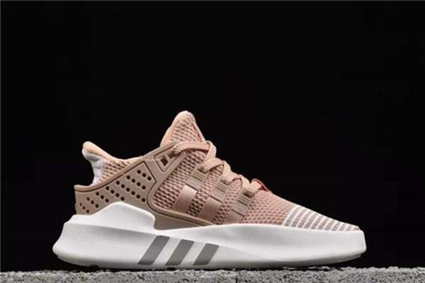 女生椰子鞋怎么搭配 椰子鞋的清洗及保養(yǎng)方法 女生椰子鞋怎么搭配 椰子鞋的清洗及保養(yǎng)方法