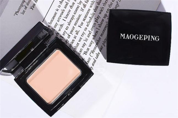 毛戈平粉膏上妝手法 毛戈平粉膏用完還要用粉底液?jiǎn)? alt=