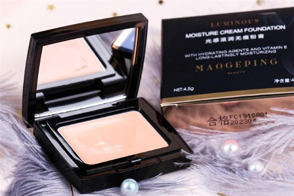 毛戈平粉膏上妝手法 毛戈平粉膏用完還要用粉底液?jiǎn)? alt=