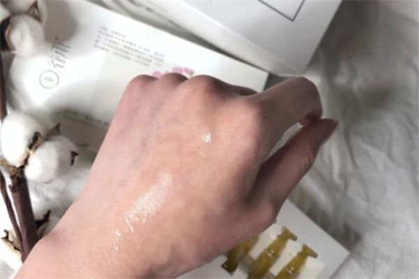 谷雨光甘草安瓶好用嗎 谷雨光甘草安瓶真的美白嗎 谷雨光甘草安瓶好用嗎 谷雨光甘草安瓶真的美白嗎