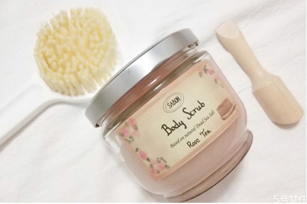 磨砂膏為什么不能天天用 過度去角質(zhì)會損傷皮膚 磨砂膏為什么不能天天用 過度去角質(zhì)會損傷皮膚