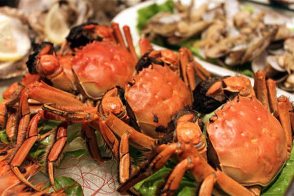 蒸螃蟹為什么要用啤酒 啤酒泡螃蟹要泡多久 蒸螃蟹為什么要用啤酒 啤酒泡螃蟹要泡多久