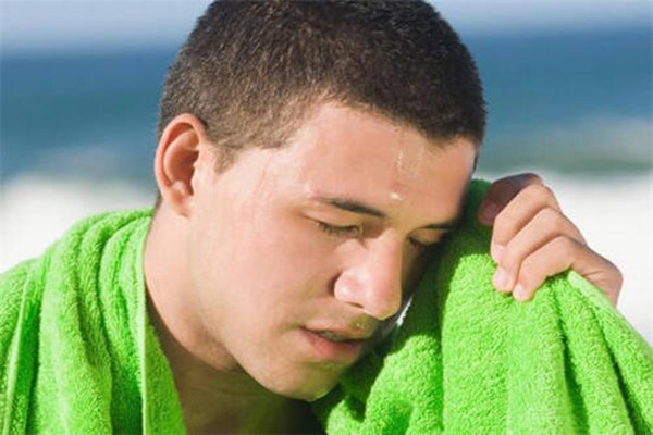 愛出汗的人是身體虛嗎 流汗后要注意什么 愛出汗的人是身體虛嗎 流汗后要注意什么