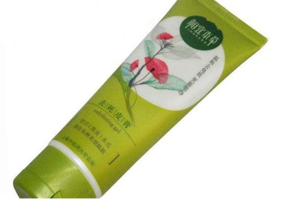 磨砂膏屬于潔膚類(lèi)產(chǎn)品嗎 潔膚類(lèi)化妝品作用 磨砂膏屬于潔膚類(lèi)產(chǎn)品嗎 潔膚類(lèi)化妝品作用