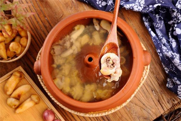 汽鍋雞正宗做法 做汽鍋雞用什么雞 汽鍋雞正宗做法 做汽鍋雞用什么雞