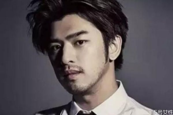 什么是鬢角呢 鬢角有什么作用呢 什么是鬢角呢 鬢角有什么作用呢