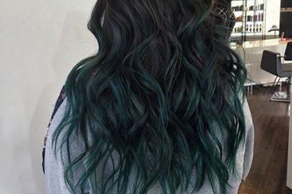 染綠色頭發(fā)好看嗎 哪些綠色好看的發(fā)色 染綠色頭發(fā)好看嗎 哪些綠色好看的發(fā)色