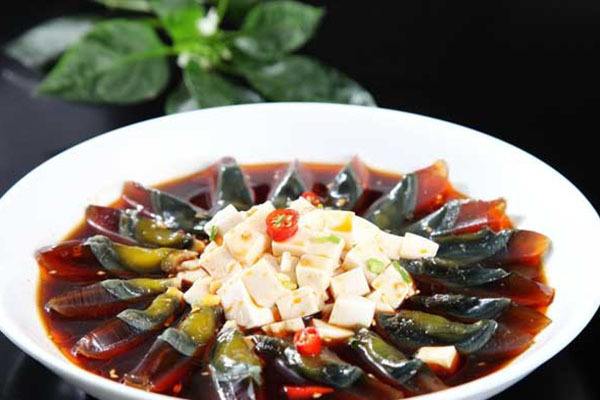 皮蛋可以煮著吃嗎 皮蛋可以存放多久 皮蛋可以煮著吃嗎 皮蛋可以存放多久