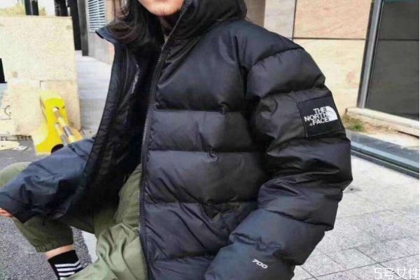 怎樣洗羽絨服干凈又蓬松 在家洗羽絨服的小竅門 怎樣洗羽絨服干凈又蓬松 在家洗羽絨服的小竅門