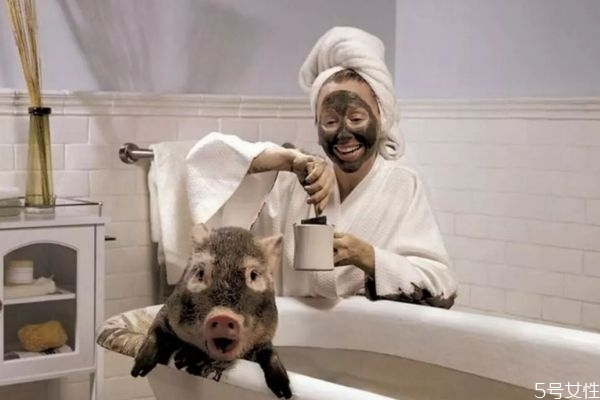 泡澡可以敷面膜嗎 泡澡敷面膜有好處嗎 泡澡可以敷面膜嗎 泡澡敷面膜有好處嗎