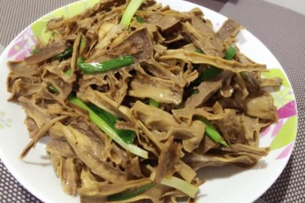 曬干的筍干長(zhǎng)蟲怎么辦 筍干泡后發(fā)白正常嗎 曬干的筍干長(zhǎng)蟲怎么辦 筍干泡后發(fā)白正常嗎