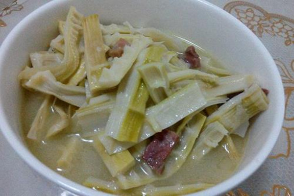 曬干的筍干長(zhǎng)蟲怎么辦 筍干泡后發(fā)白正常嗎 曬干的筍干長(zhǎng)蟲怎么辦 筍干泡后發(fā)白正常嗎