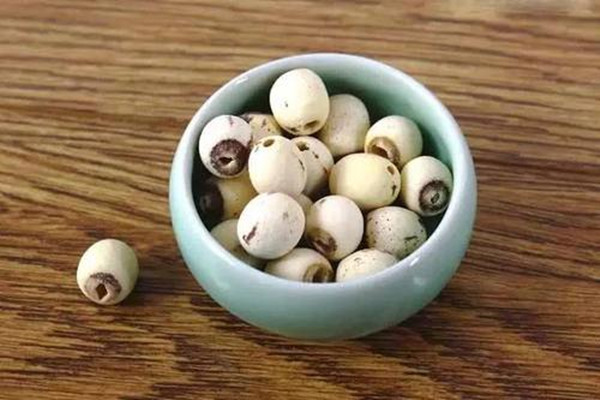 蓮子一天適合吃多少 長期吃蓮子有什么副作用 蓮子一天適合吃多少 長期吃蓮子有什么副作用