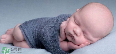 寶寶護臀膏用到多大？寶寶護臀膏多大開始用？