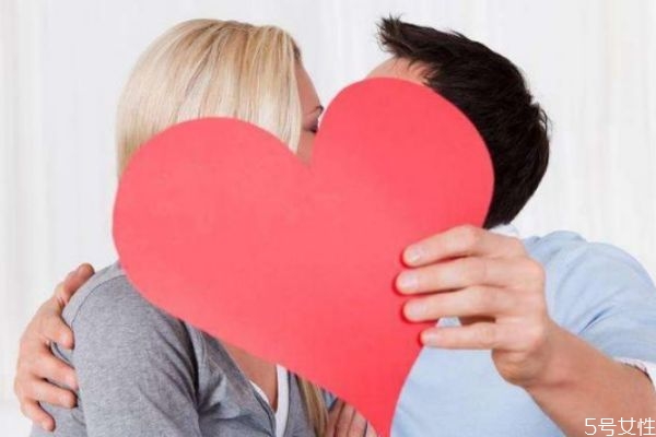 女生追男生成功幾率有多大 女追男男生會反感嗎 女生追男生成功幾率有多大 女追男男生會反感嗎