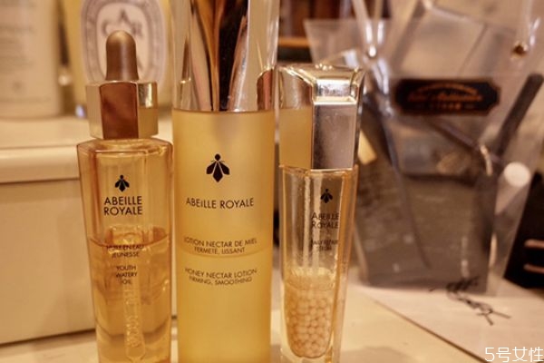 嬌蘭復(fù)原蜜沒關(guān)緊怎么辦 嬌蘭復(fù)原蜜白天能用嗎 嬌蘭復(fù)原蜜沒關(guān)緊怎么辦 嬌蘭復(fù)原蜜白天能用嗎