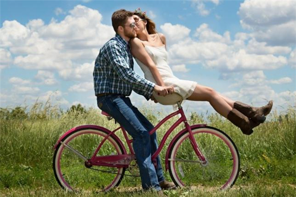 戀人之間新鮮感有多重要 戀人之間沒有新鮮感了怎么辦 戀人之間新鮮感有多重要 戀人之間沒有新鮮感了怎么辦