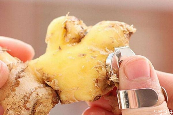 生姜可以直接吃嗎 吃生姜有什么注意的呢 生姜可以直接吃嗎 吃生姜有什么注意的呢