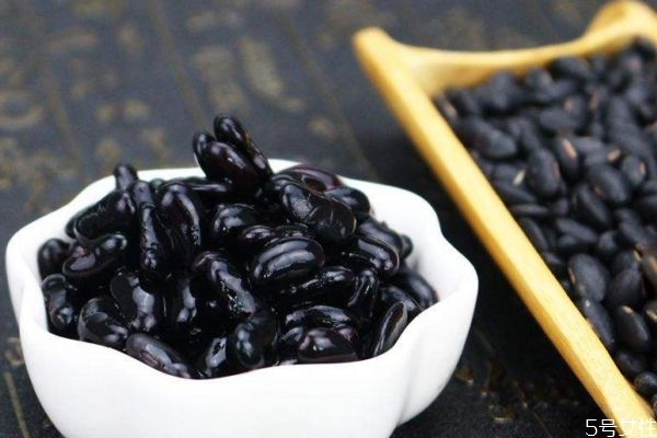 為什么要醋泡黑豆呢 醋泡黑豆有什么好處呢 為什么要醋泡黑豆呢 醋泡黑豆有什么好處呢