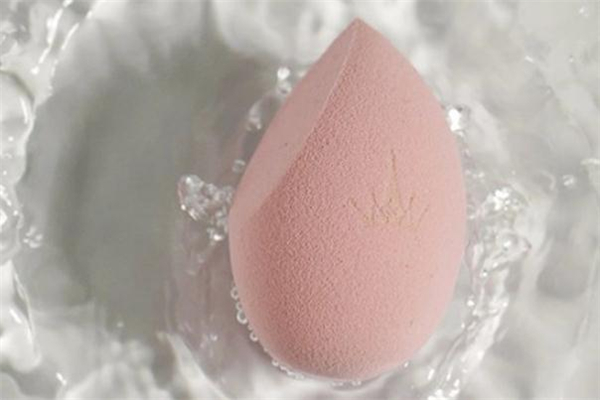 爾木萄美妝蛋多久換一次 爾木萄美妝蛋和rt哪個好用 爾木萄美妝蛋多久換一次 爾木萄美妝蛋和rt哪個好用